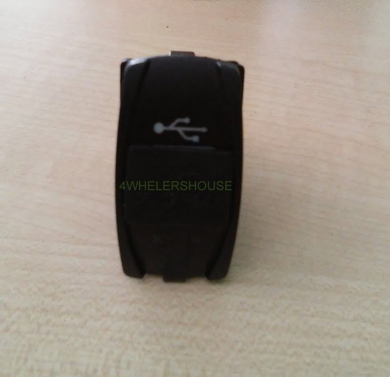 Διακόπτης με θύρες USB